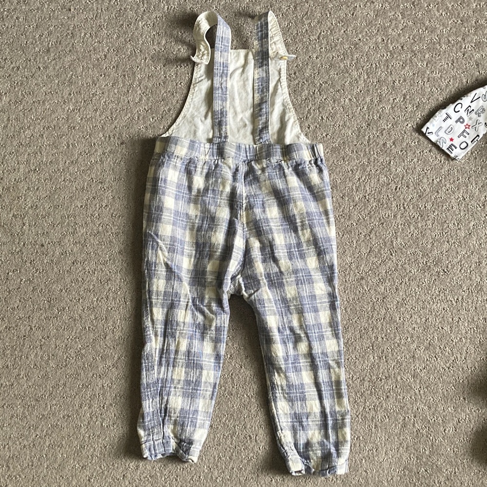 8-pc Bundle assorted toddler boy clothes, 18-24M/2T. - Picture 3 of 11